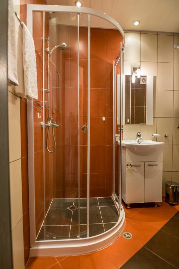 Cozy One-Bedroom Apartment In Night Breeze Бургас Экстерьер фото